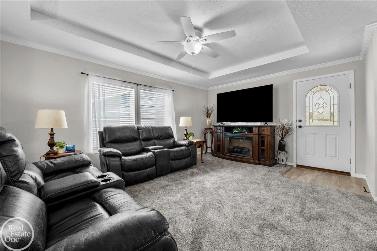 184 Riviera Drive Lapeer, MI 48446 - Photo 4 of 35 50214279-366fba41-b5ce-46ac-a7e0-f2b451be5c63.JPG