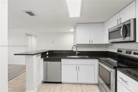 $295,000 | 9821 Nob Hill Court, Unit 9821, Sunrise, FL 33351