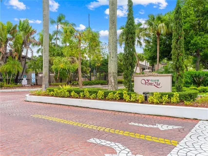 $295,000 | 9821 Nob Hill Court, Unit 9821, Sunrise, FL 33351