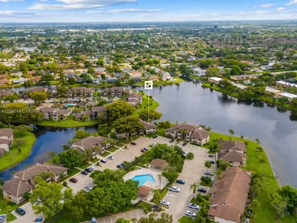 $295,000 | 9821 Nob Hill Court, Unit 9821, Sunrise, FL 33351