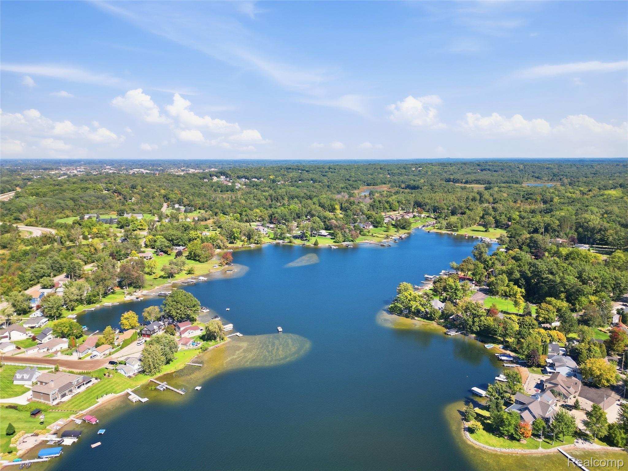10400 Runyan Lake Road Fenton, MI 48430 - Photo 34 of 37 24-DJI_0173.jpg