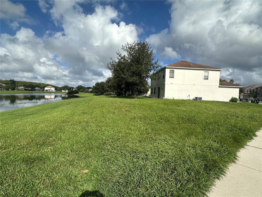 13326 Sproston Point Orlando, FL 32832 - Photo 4 of 50