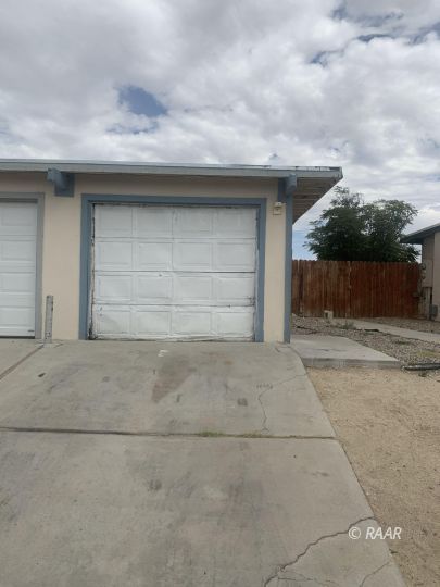 412 Sahara Drive Ridgecrest, CA 93555 - Photo 16 of 17 a house with a outdoor space
