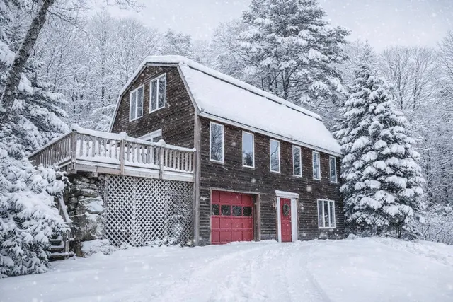 $629,000 | 6 Abenaki Road, Boothbay Harbor, ME 04538