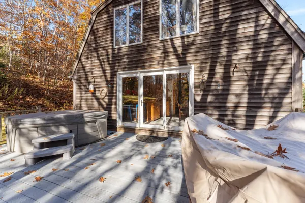 $629,000 | 6 Abenaki Road, Boothbay Harbor, ME 04538