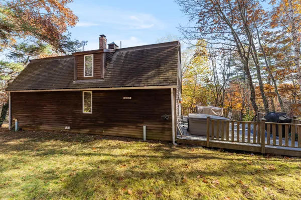 $629,000 | 6 Abenaki Road, Boothbay Harbor, ME 04538