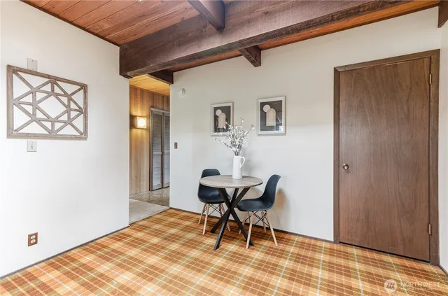 $725,000 | 19416 49th Place Northeast, Lake Forest Park, WA 98155