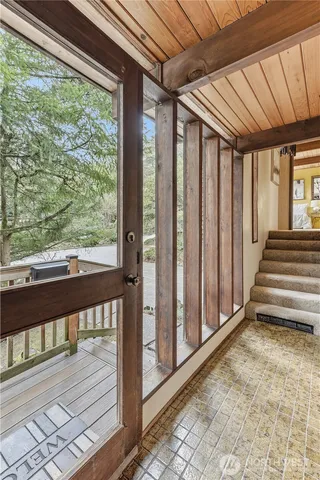 $725,000 | 19416 49th Place Northeast, Lake Forest Park, WA 98155