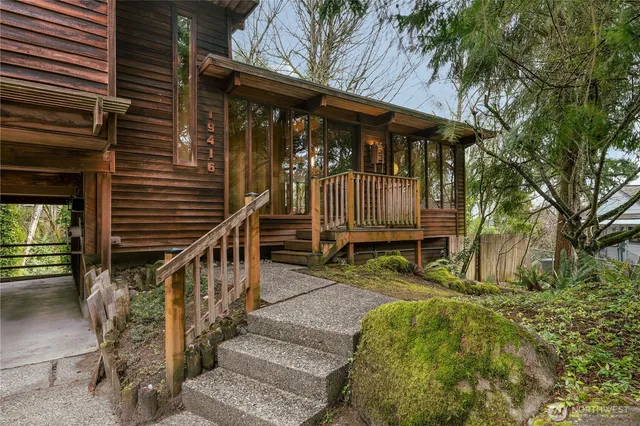 $725,000 | 19416 49th Place Northeast, Lake Forest Park, WA 98155