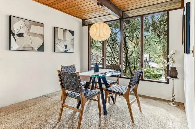 $725,000 | 19416 49th Place Northeast, Lake Forest Park, WA 98155