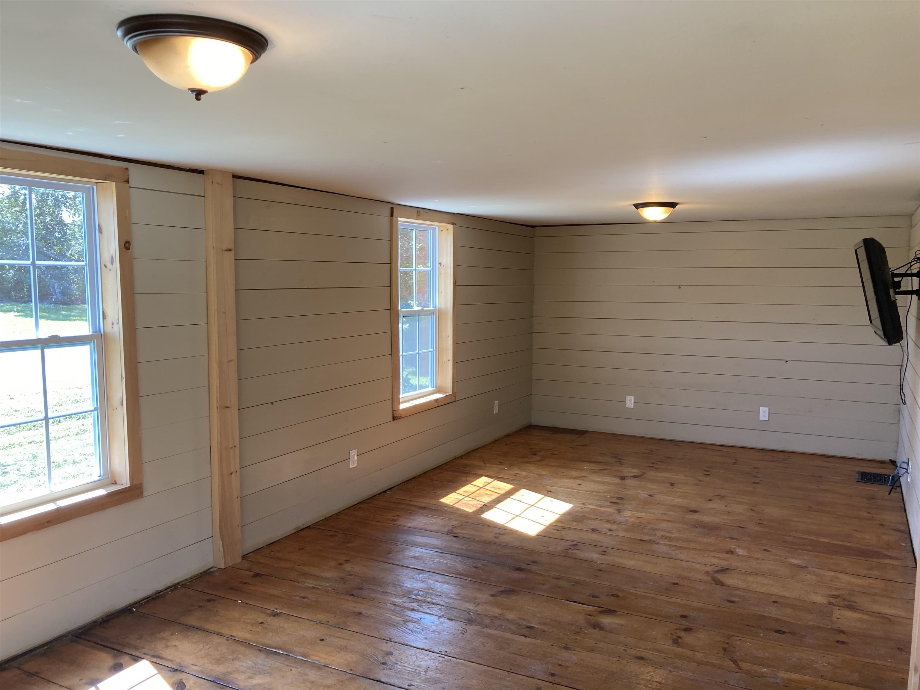 149 W Road Canterbury, NH 03224 - Photo 14 of 40