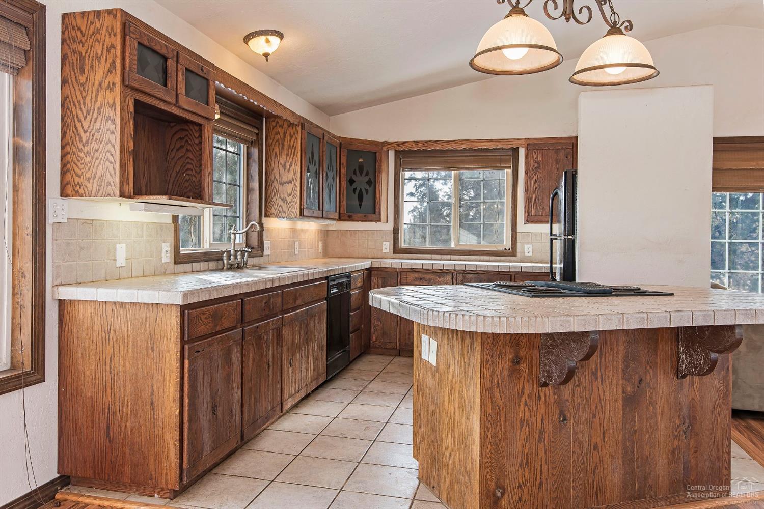 15799 Southwest Dove Road Terrebonne, OR 97760 - Photo 5 of 25 Additional Photo