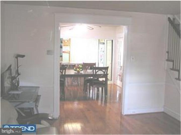 4031 Lasher Road Drexel Hill, PA 19026 - Photo 4 of 21 Living Room