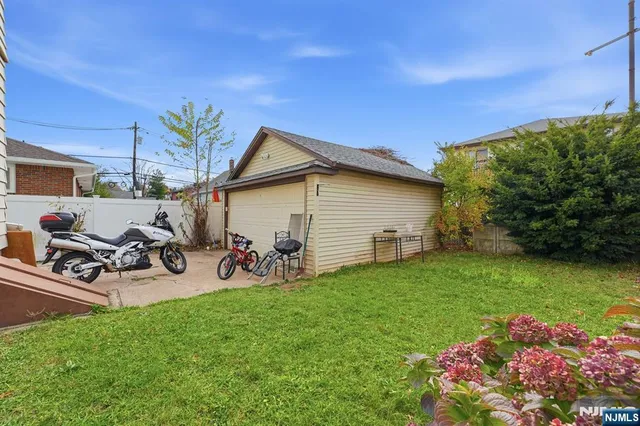 $847,000 | 345 2nd Street, Saddle Brook, NJ 07663