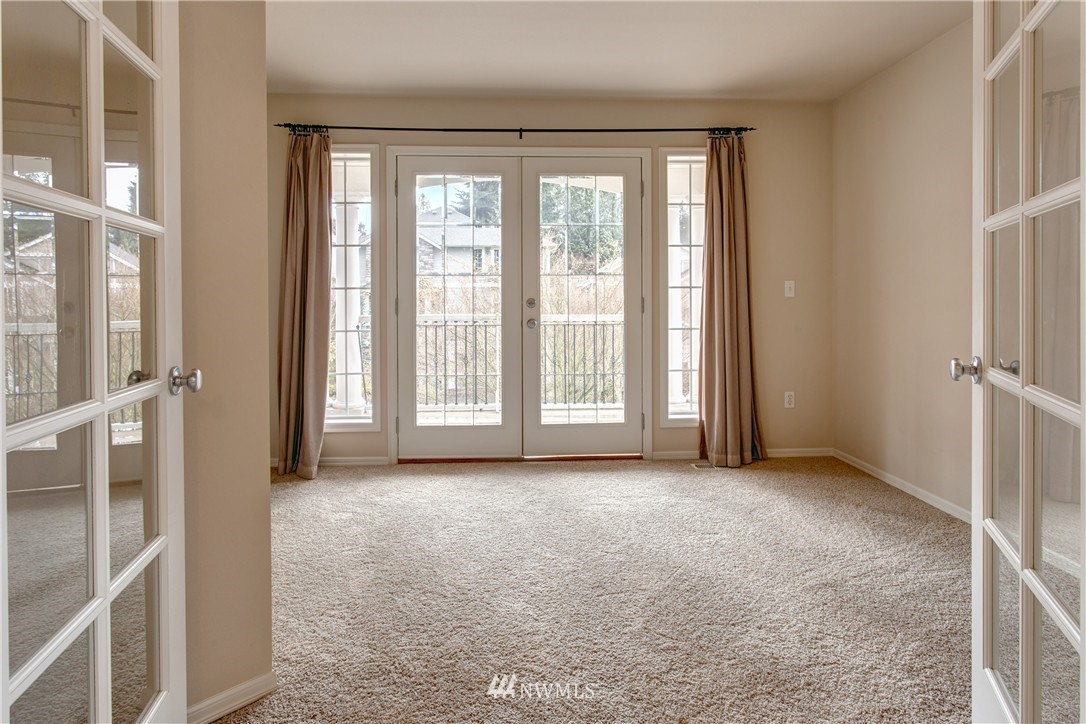 4118 Northeast 27th Place Renton, WA 98059 - Photo 14 of 22 Gallery Image 14