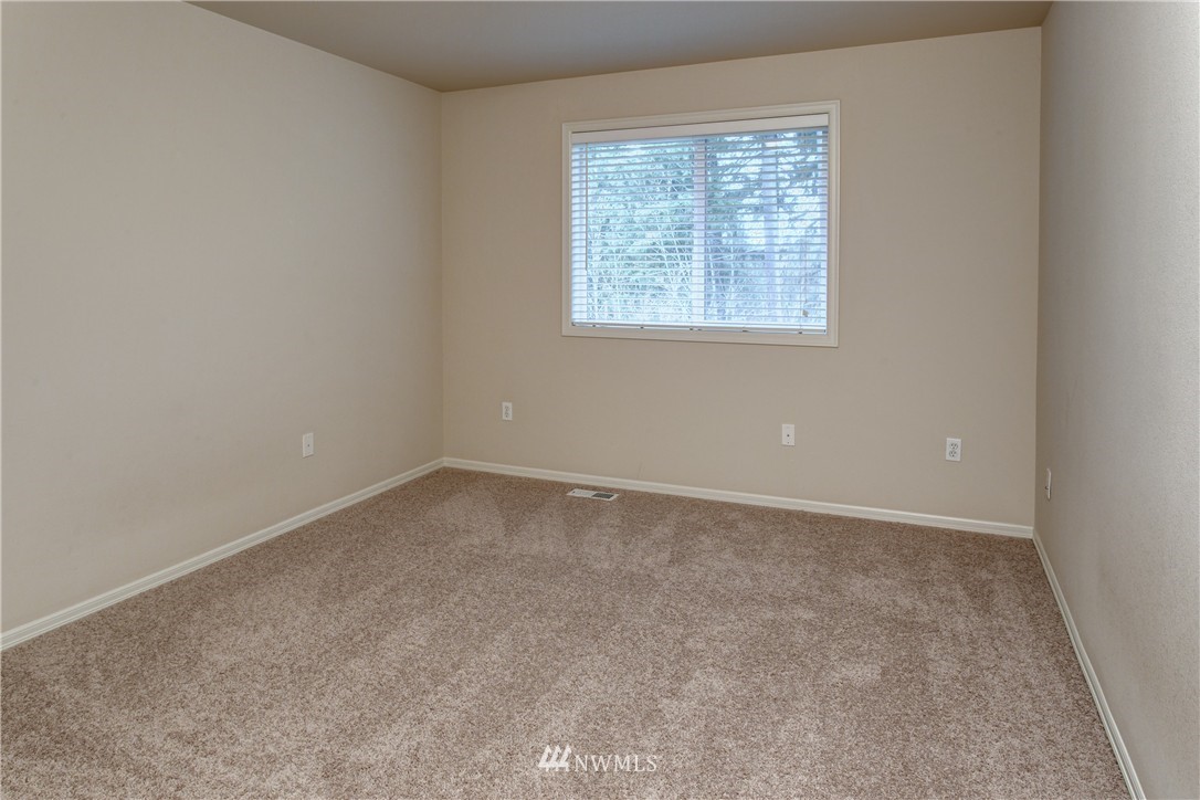 4118 Northeast 27th Place Renton, WA 98059 - Photo 20 of 22 Gallery Image 20