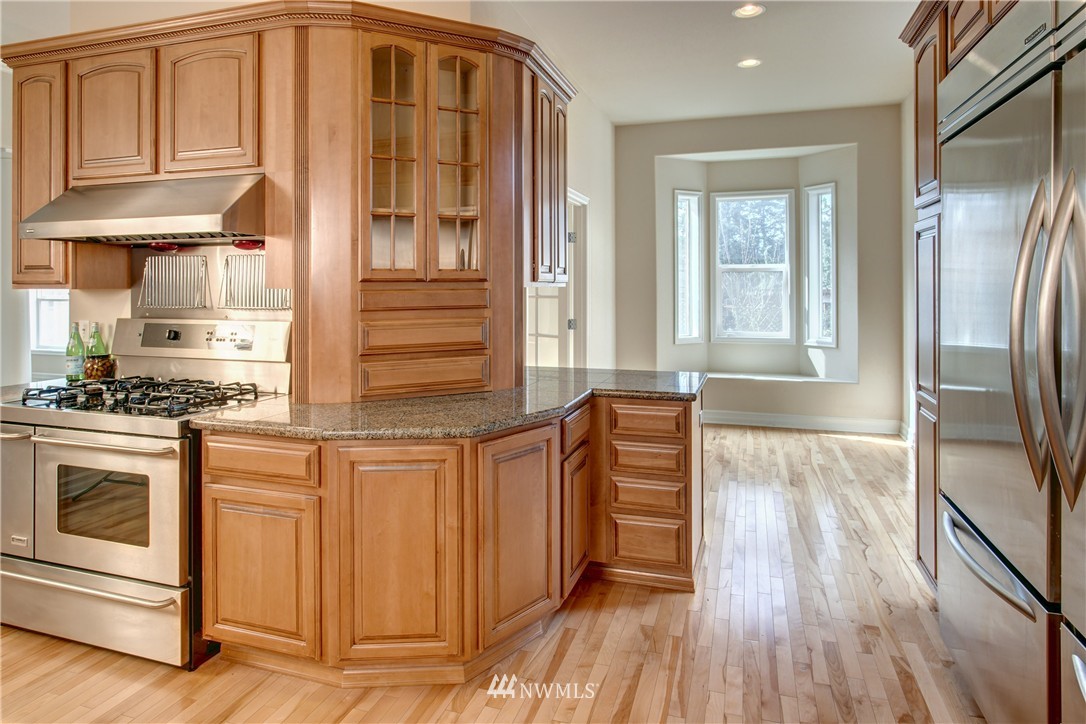 4118 Northeast 27th Place Renton, WA 98059 - Photo 8 of 22 Gallery Image 8
