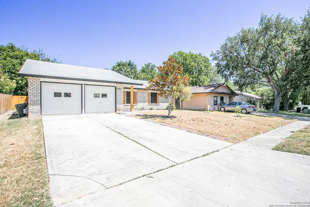a house view with a outdoor space