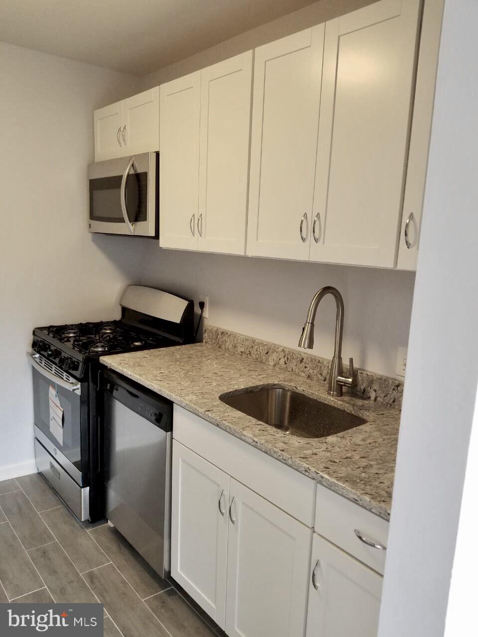 3822 Bel Pre Road, Unit 993 Silver Spring, MD 20906 - Photo 5 of 20 Kitchen