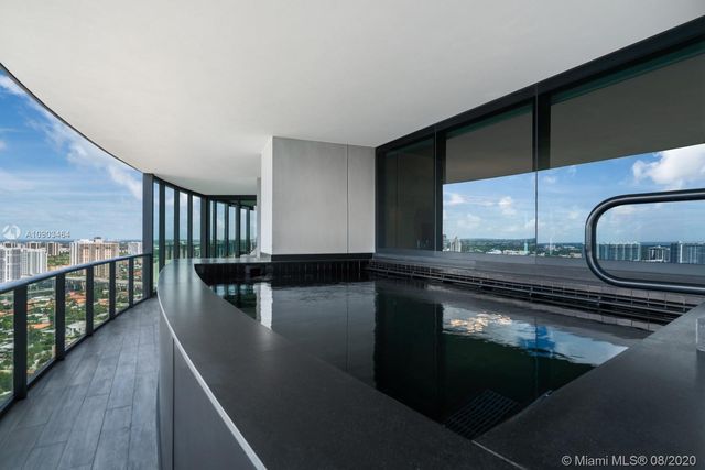 $4,900,000 | 18555 Collins Avenue, Unit 3203, Sunny Isles Beach, FL 33160