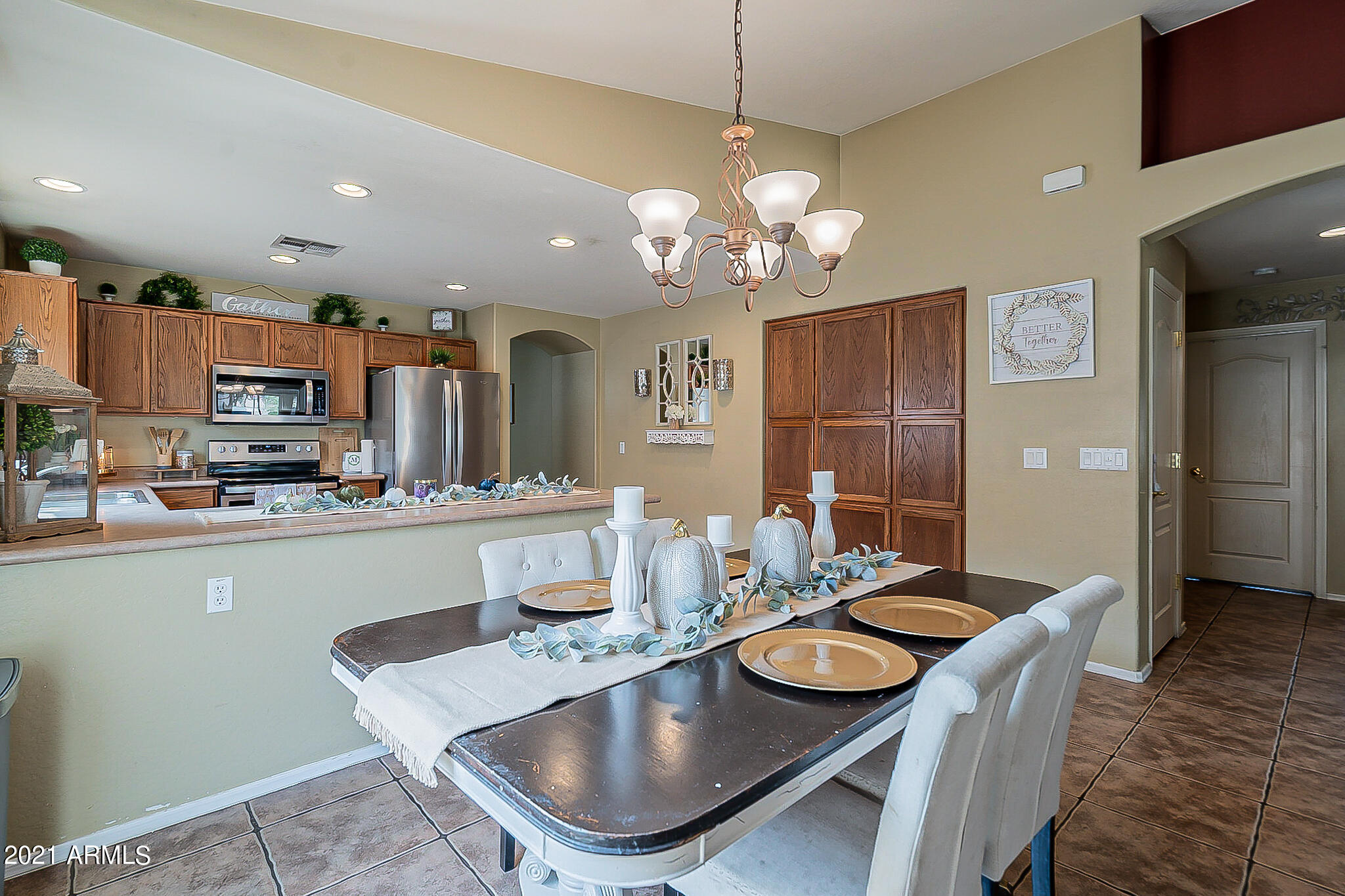 3278 East Joseph Way Gilbert, AZ 85295 - Photo 12 of 33 Kitchen 4