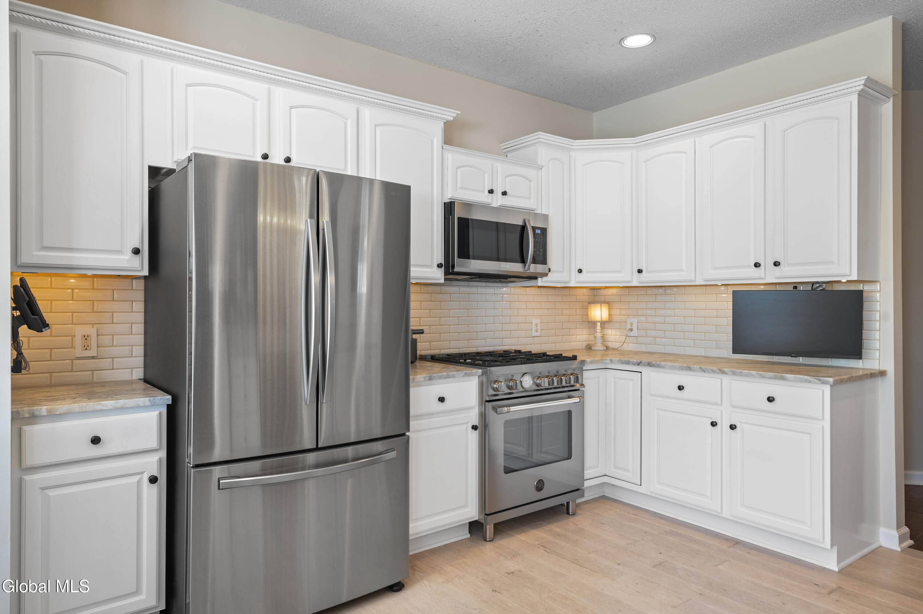 73 Masters Common South Queensbury, NY 12804 - Photo 10 of 45 26-FJD_6277