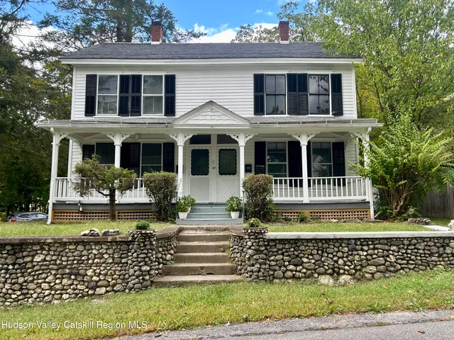 $359,900 | 47 Austerlitz Street, Chatham, NY 12037