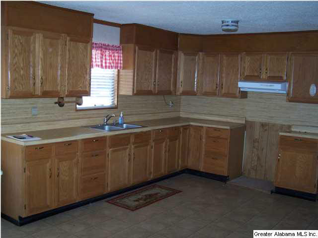 3944 Parkwood Road Bessemer, AL 35022 - Photo 4 of 12