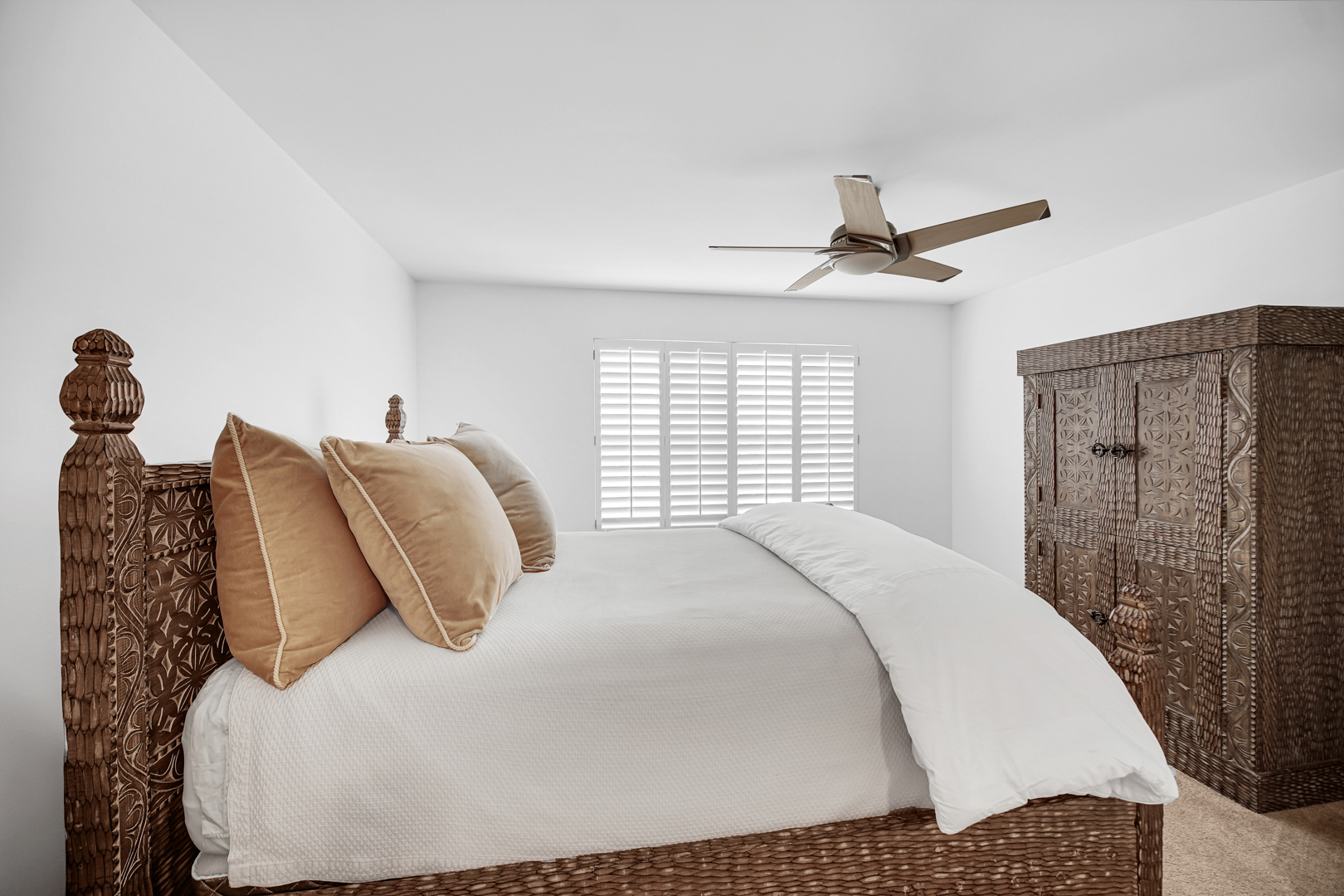 726 St Johns Place Addison, IL 60101 - Photo 26 of 39 a bedroom with a bed and a chandelier