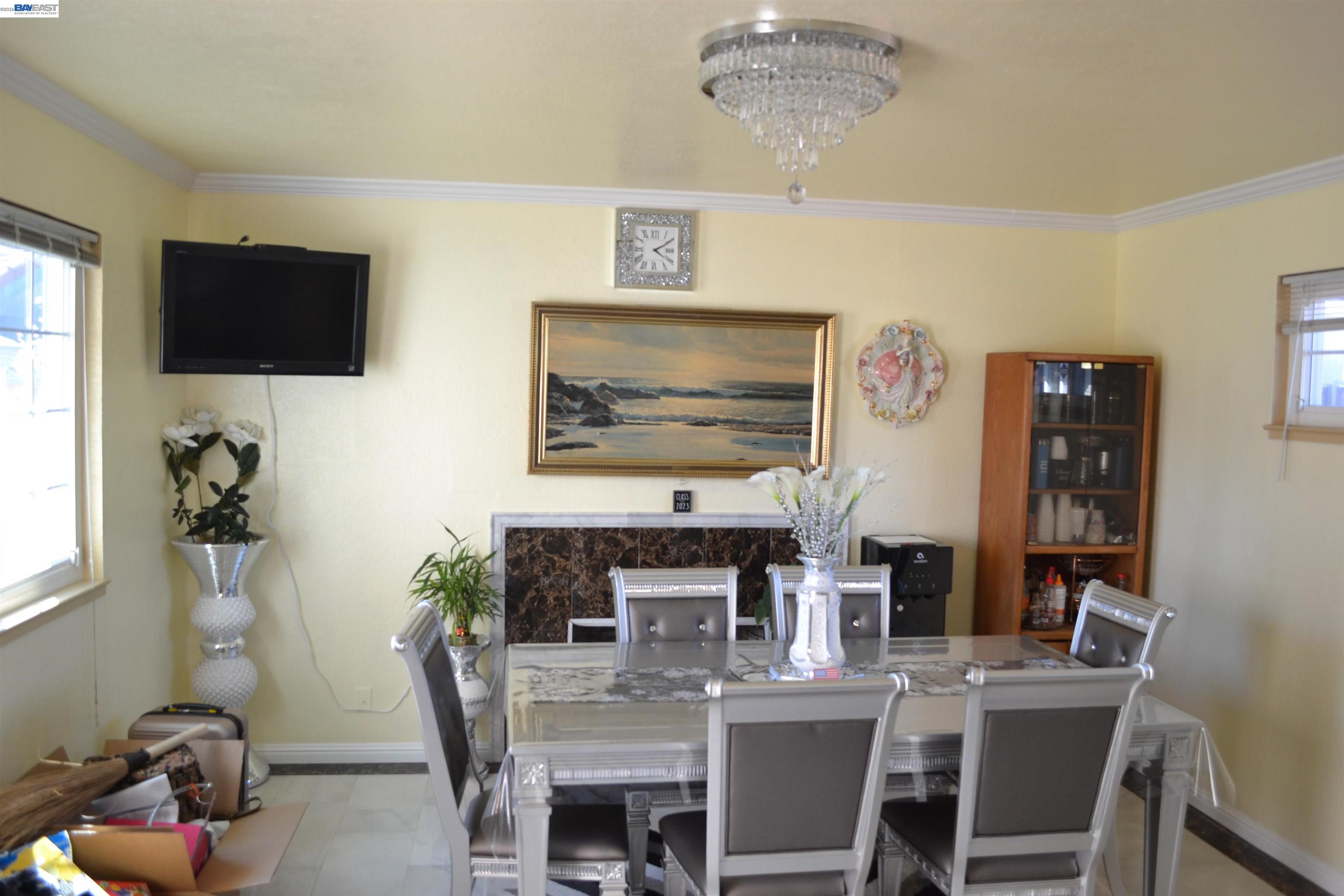 27093 Lemay Way Hayward, CA 94544 - Photo 15 of 59