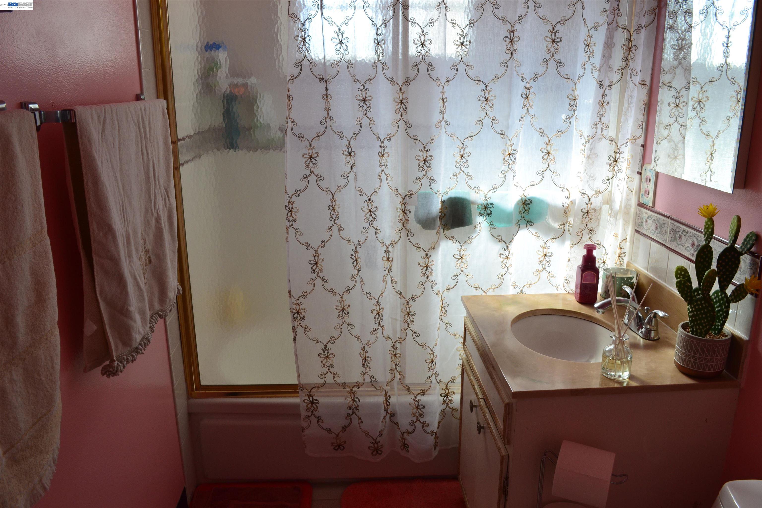 27093 Lemay Way Hayward, CA 94544 - Photo 21 of 59