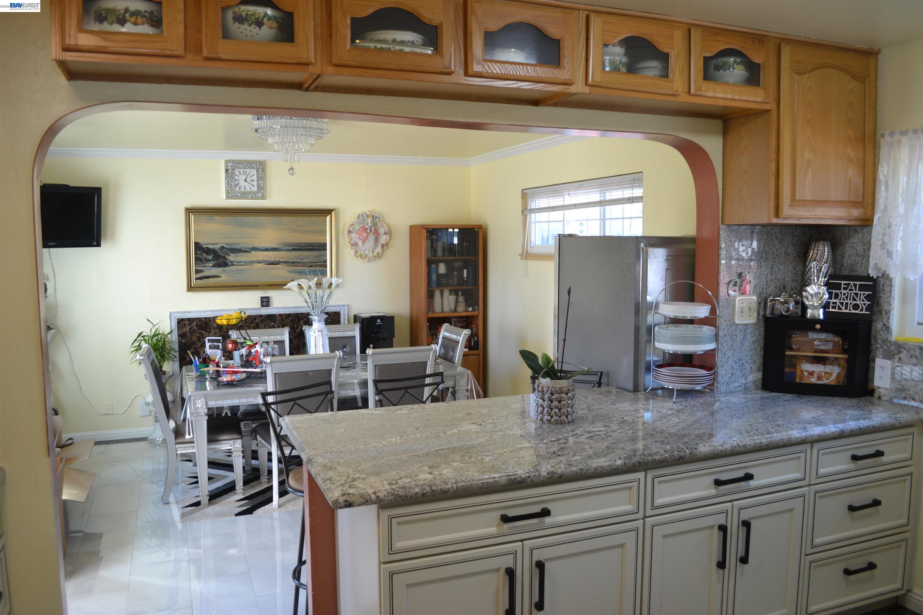 27093 Lemay Way Hayward, CA 94544 - Photo 8 of 59