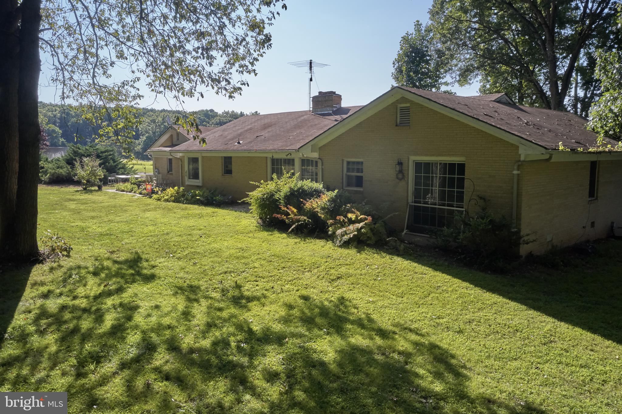 17620 Moore Road Poolesville, MD 20837 - Photo 4 of 10