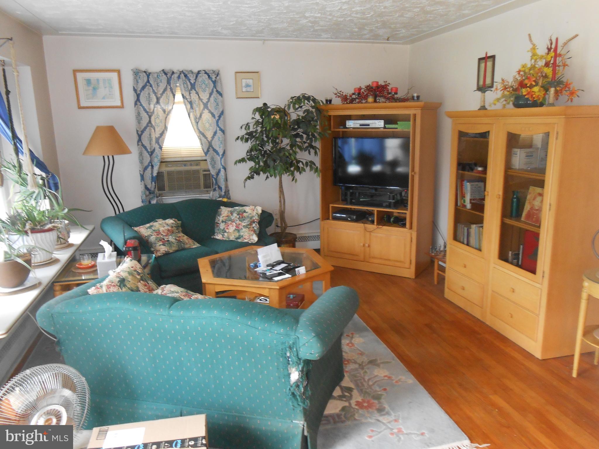 750 Hopewell Road Rising Sun, MD 21911 - Photo 4 of 6 living room