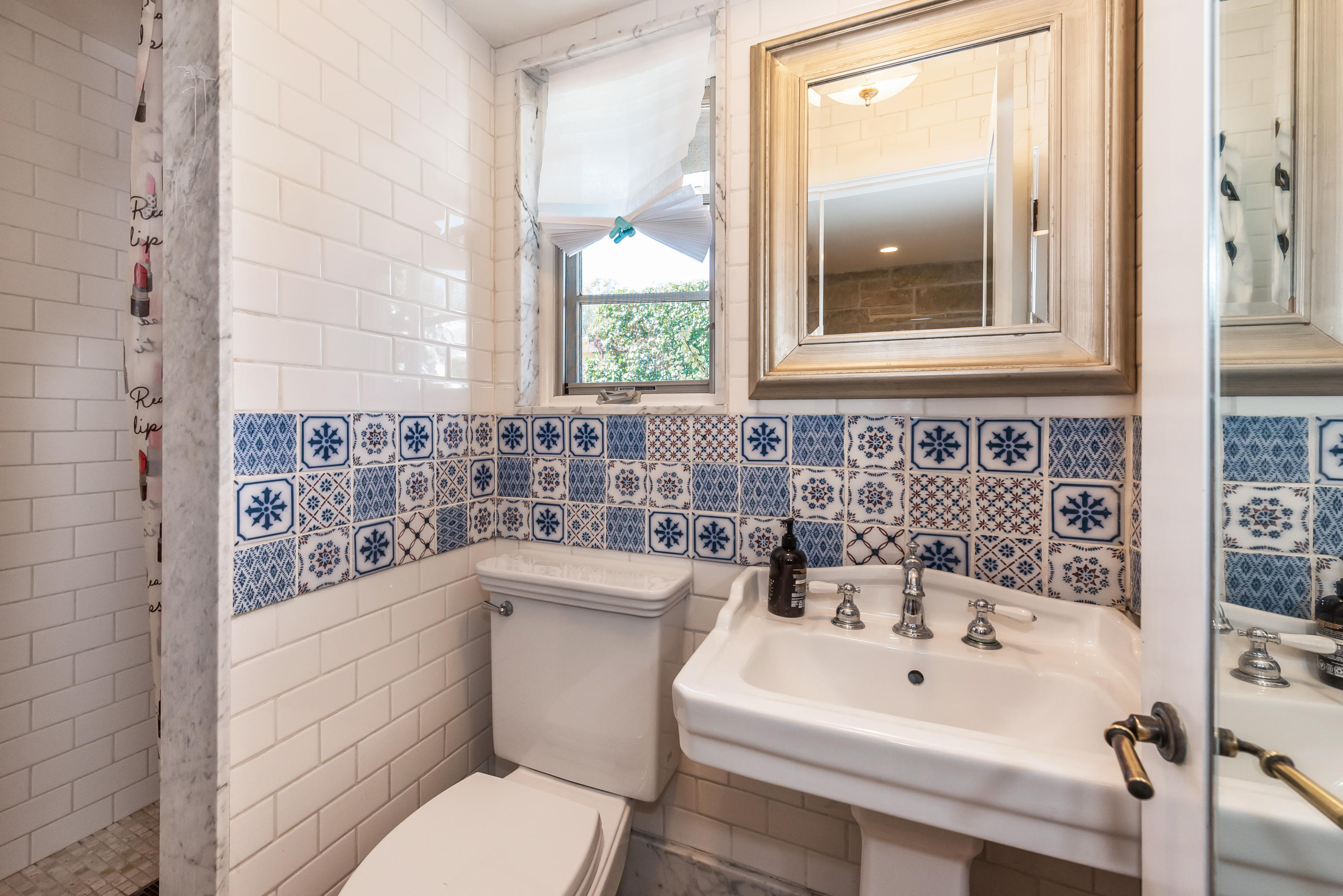 809 Willowglen Road Santa Barbara, CA 93105 - Photo 18 of 49 Downstairs bath - 809 Willowglen Rd