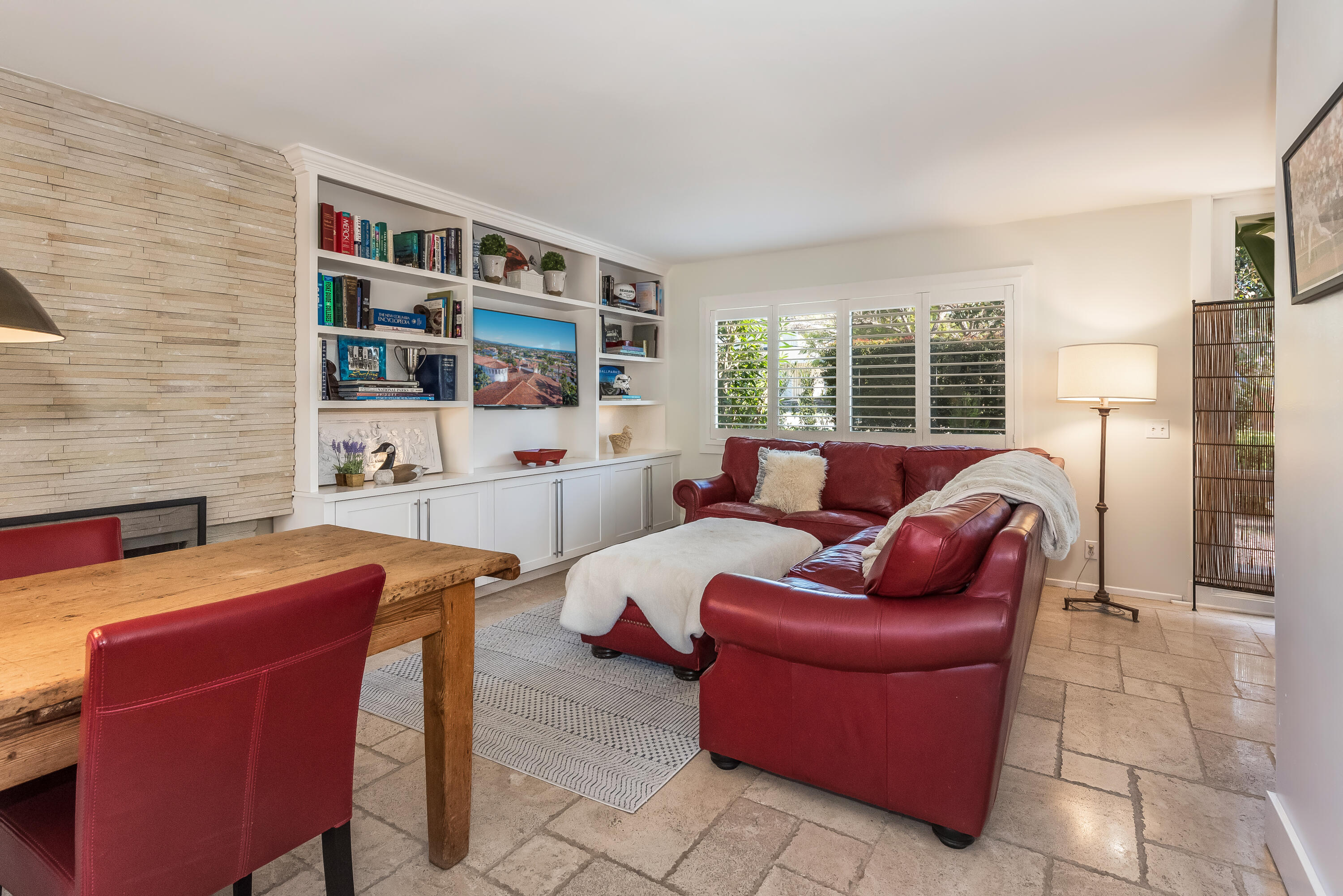 809 Willowglen Road Santa Barbara, CA 93105 - Photo 19 of 49 Library - 809 Willowglen Rd SB 93105