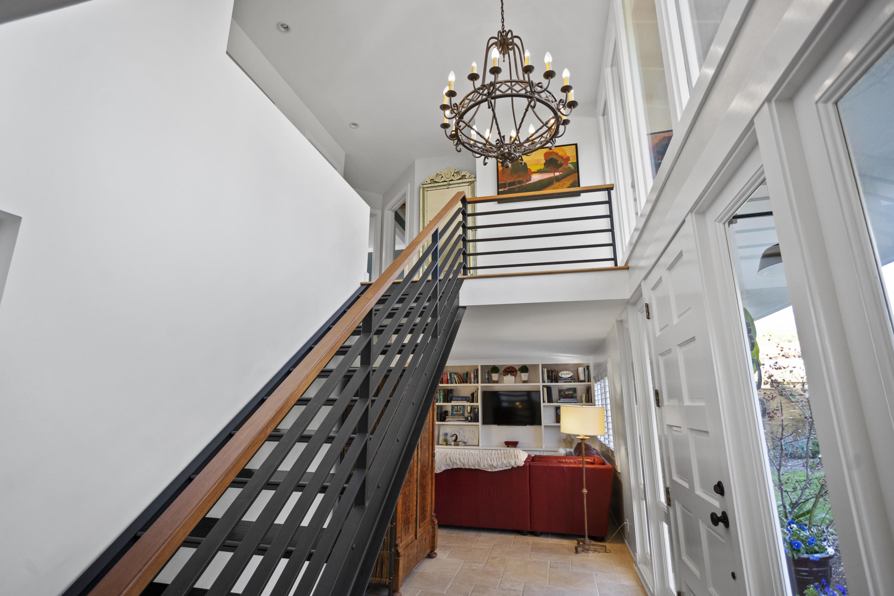 809 Willowglen Road Santa Barbara, CA 93105 - Photo 22 of 49 Upstairs ~ 809 Willowglen Rd SB 93105