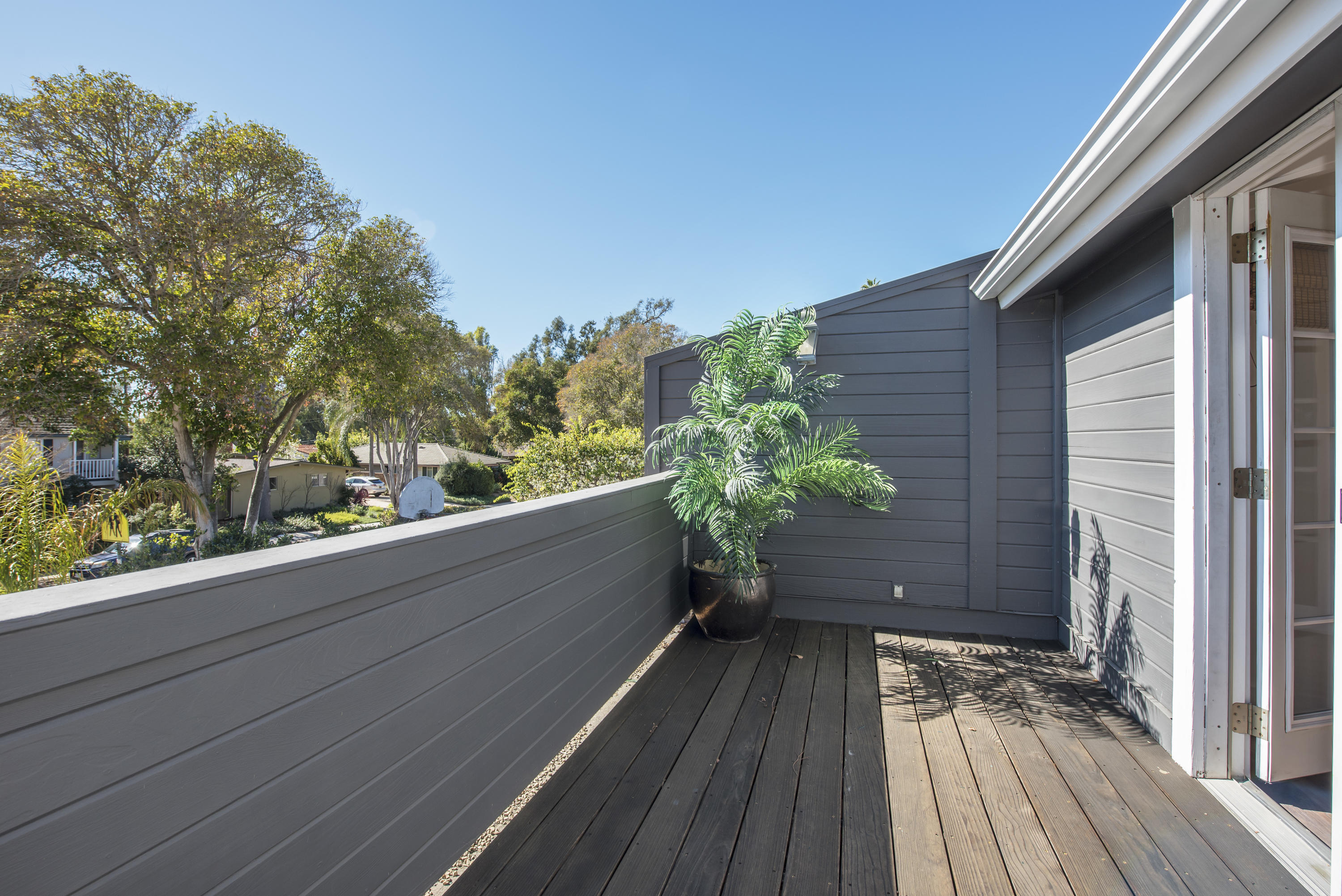 809 Willowglen Road Santa Barbara, CA 93105 - Photo 25 of 49 Master Patio - 809 Willowglen Rd
