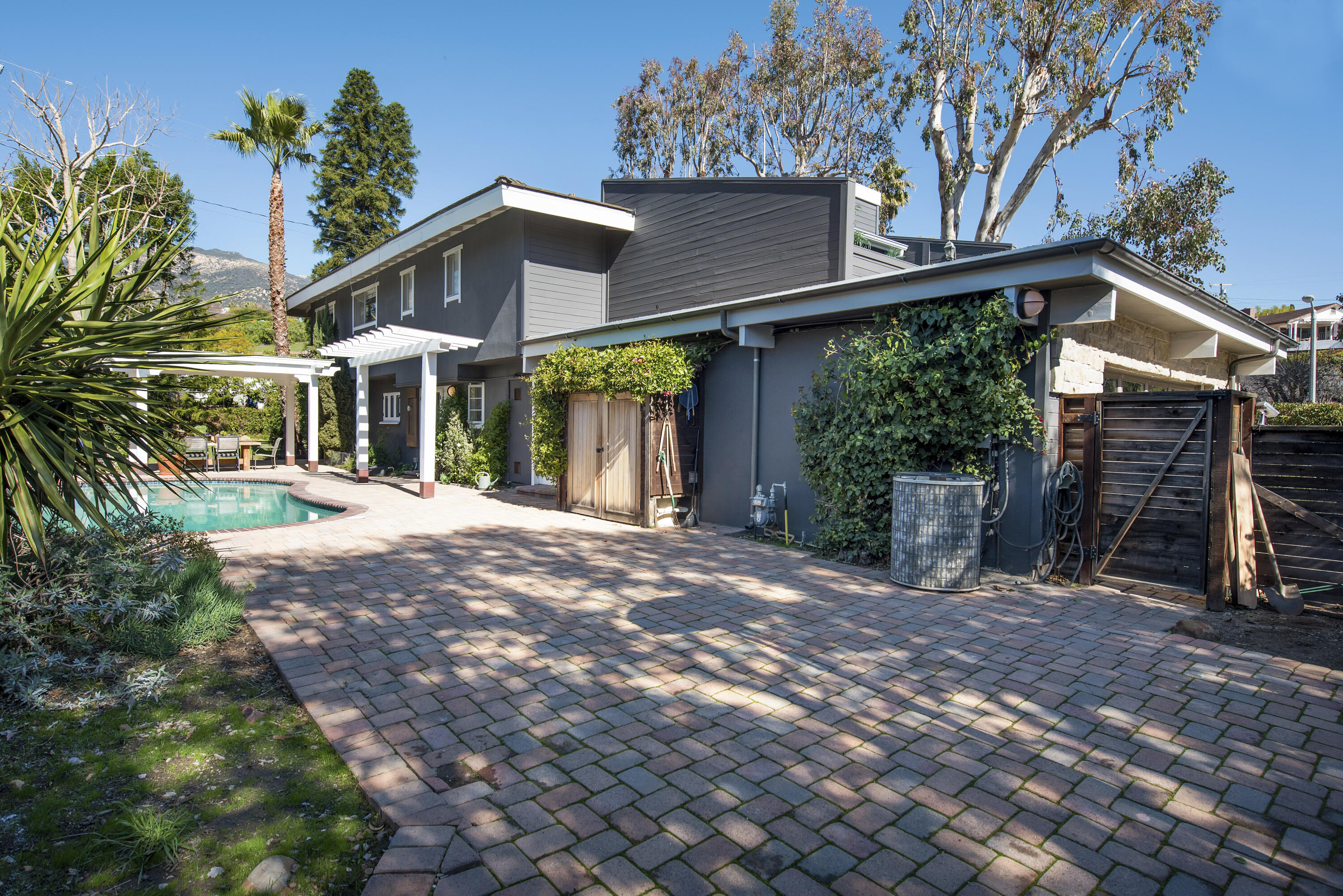 809 Willowglen Road Santa Barbara, CA 93105 - Photo 31 of 49 Pool and Patio - 809 Willowglen Rd