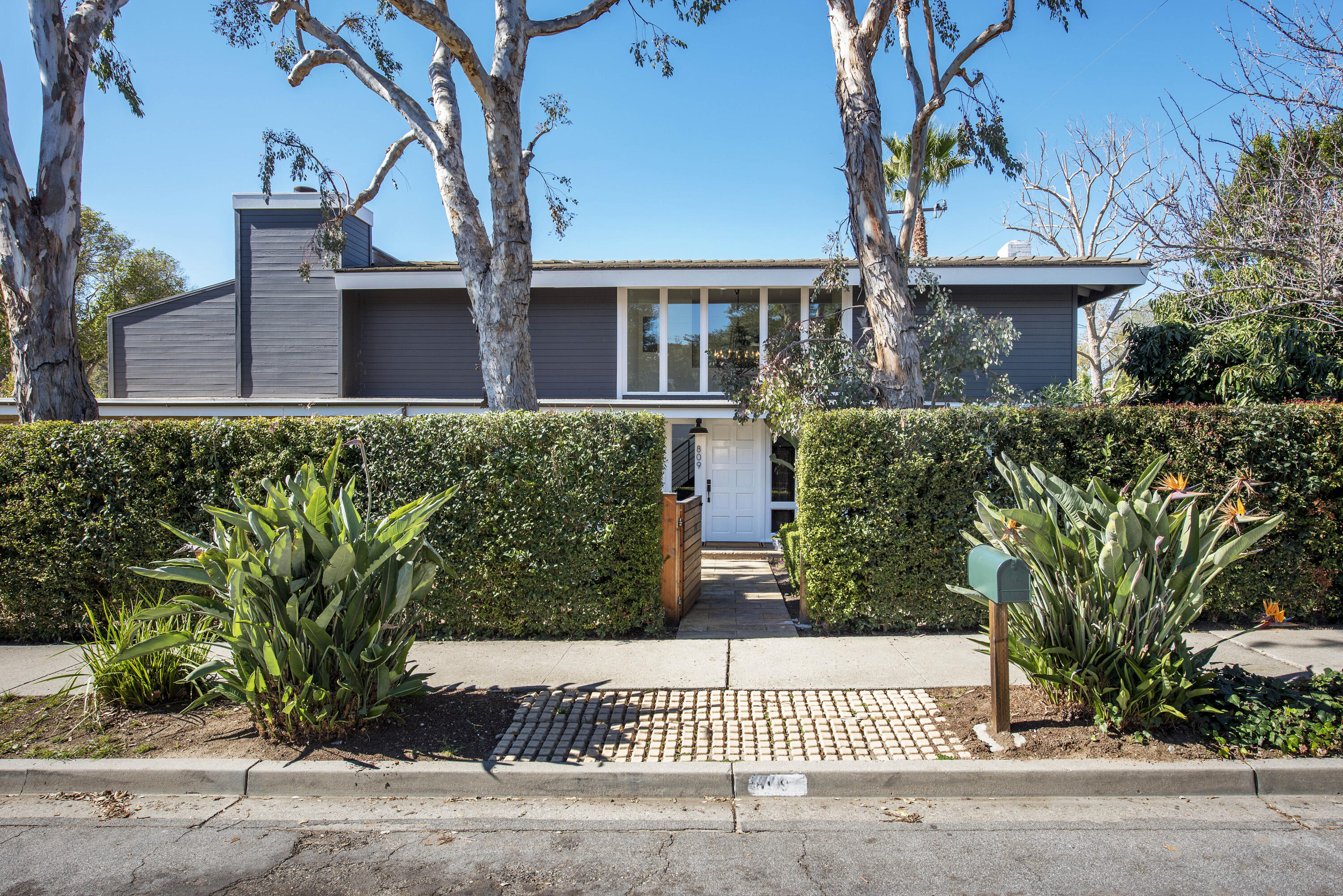 809 Willowglen Road Santa Barbara, CA 93105 - Photo 37 of 49 Frontage - 809 Willowglen Rd SB 93105