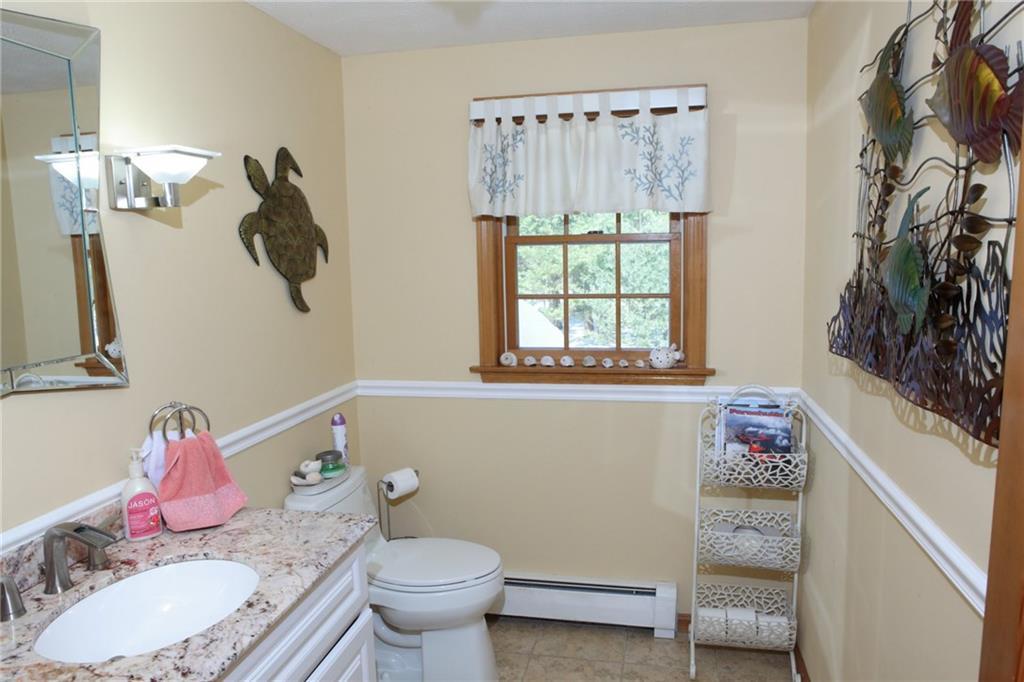 4 Richard's Way Saco, ME 04072 - Photo 21 of 35 1st floor 1/2 bath