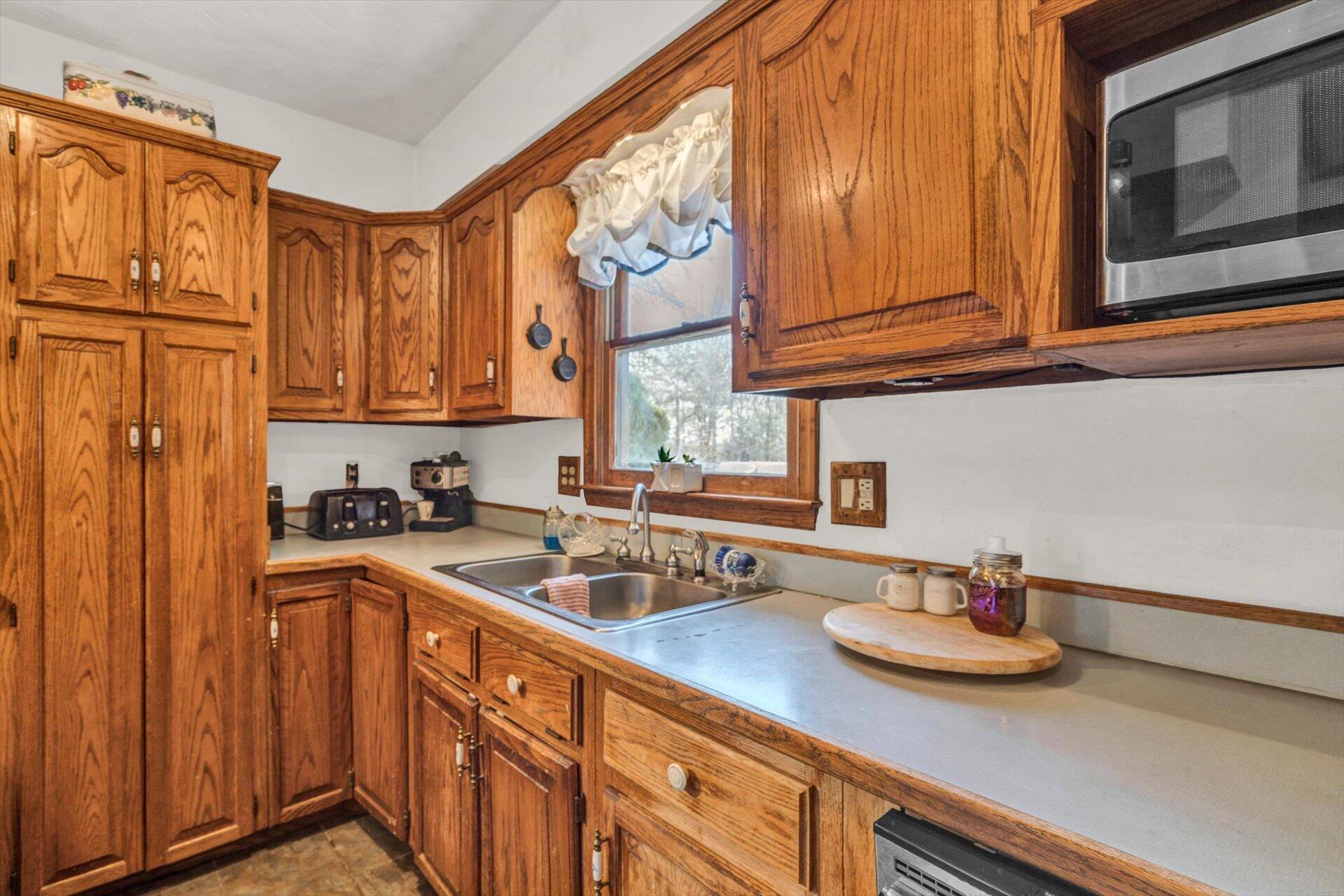 640 Old Ridge Drive Hardy, VA 24101 - Photo 4 of 37 13-031120220022