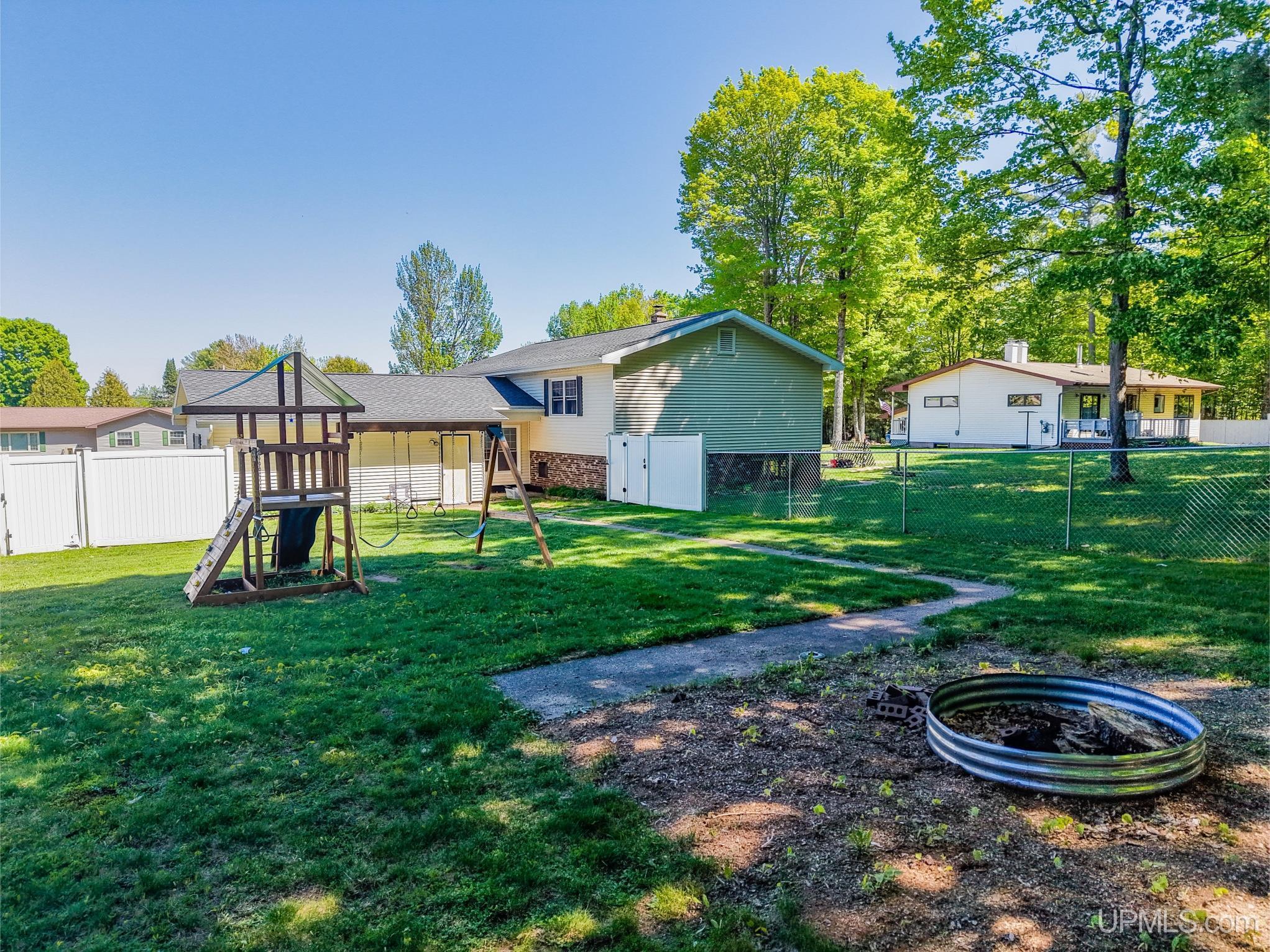 205 North Rose Street Ishpeming, MI 49849 - Photo 45 of 47