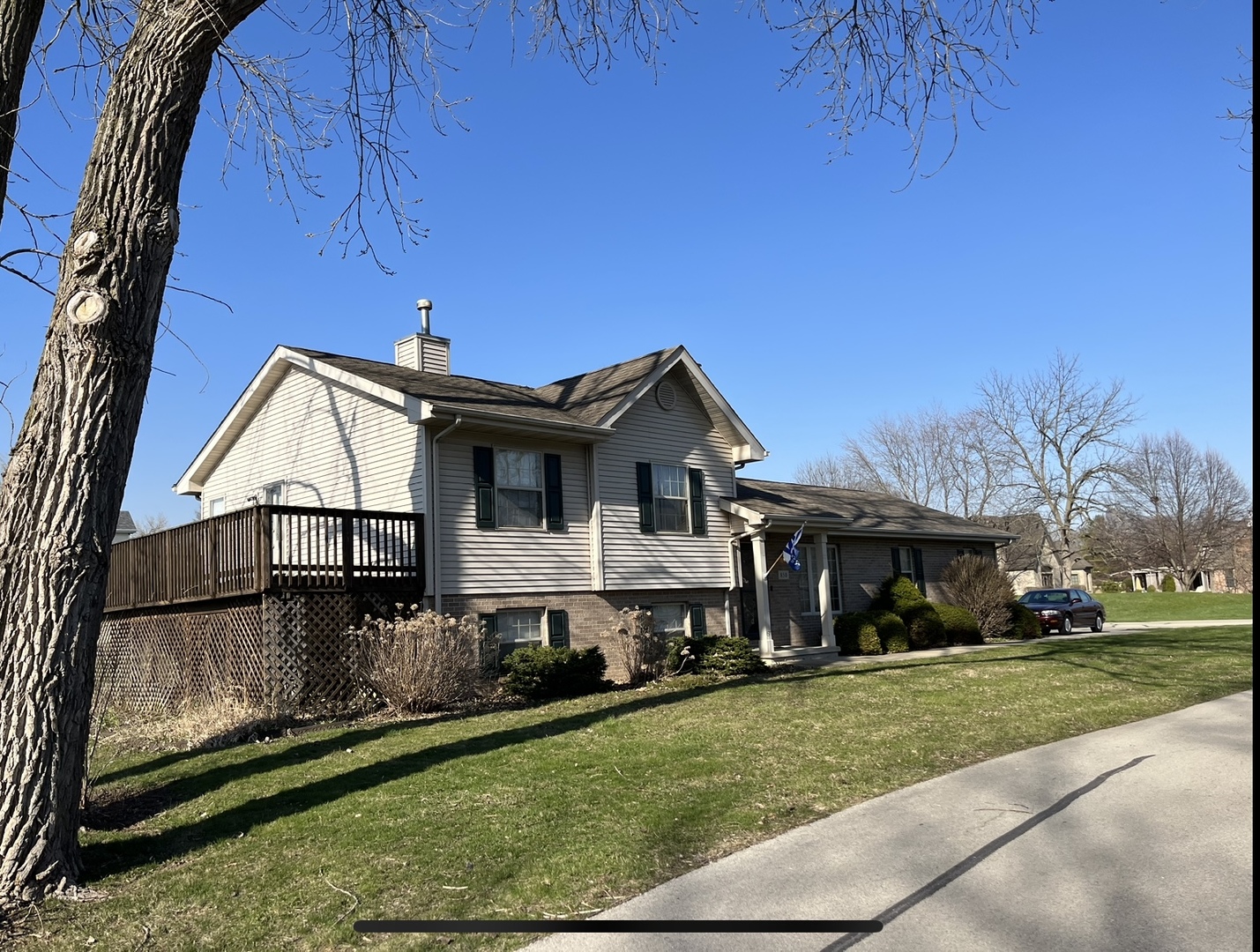 850 Mariners Row Seneca, IL 61360 - Photo 2 of 2 a view of house and outdoor space with yard