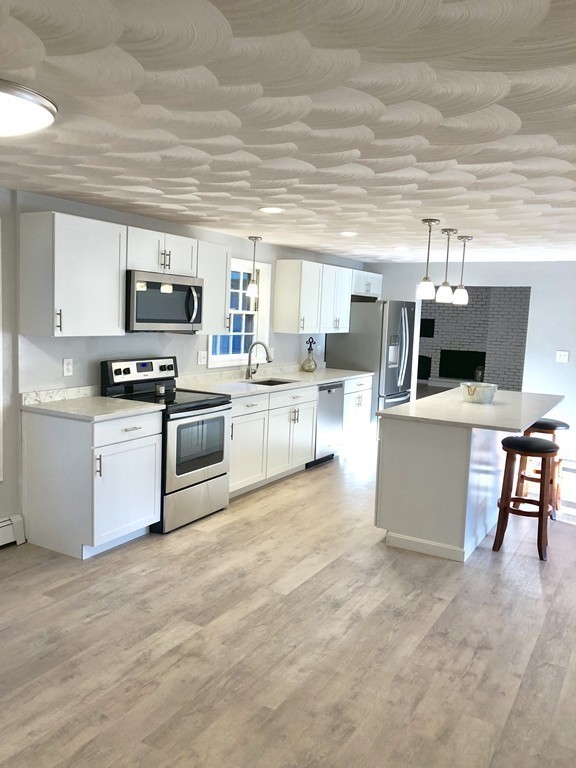 26 Cornell Road Danvers, MA 01923 - Photo 5 of 30 Gallery Image 5