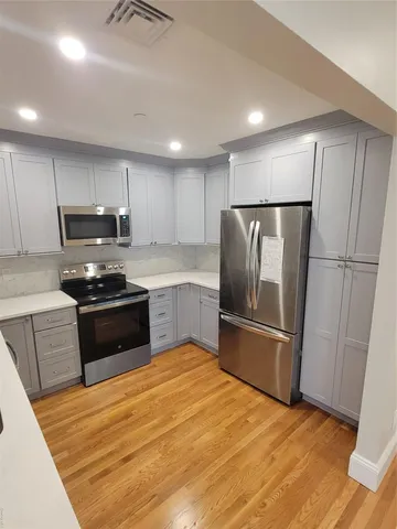 $3,000 | 731 Broadway, Unit 3, Valhalla, NY 10595