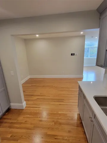 $3,000 | 731 Broadway, Unit 3, Valhalla, NY 10595