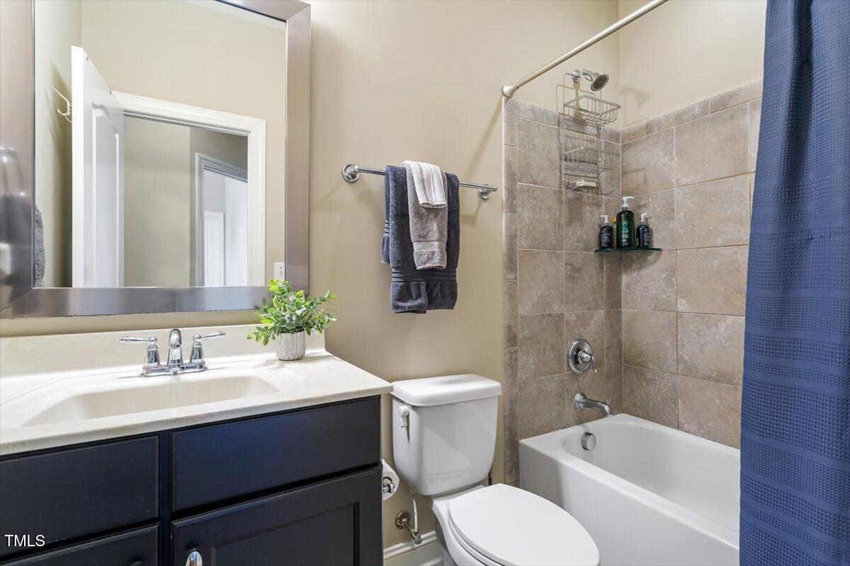 124 Dartmoor Lane Raleigh, NC 27614 - Photo 40 of 64 Secondary Bathroom