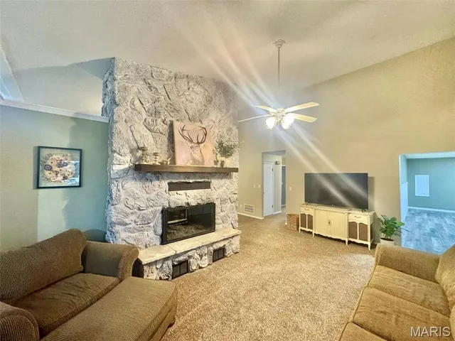 $317,000 | 49374 Laura Drive, Hannibal, MO 63401