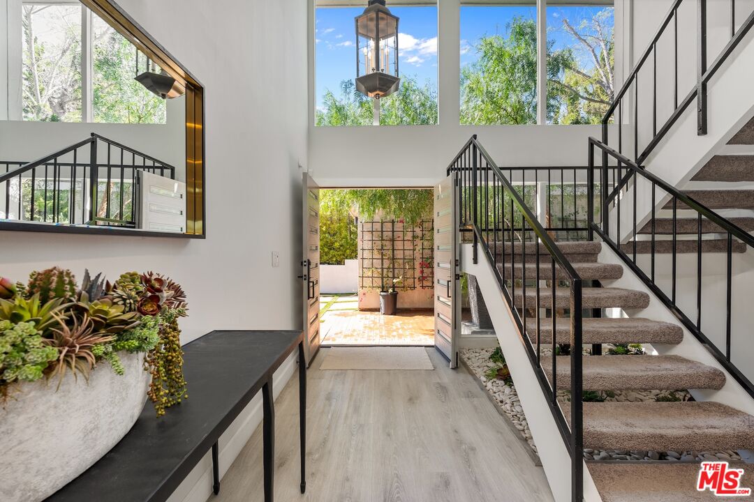 2526 Cordelia Road Los Angeles, CA 90049 - Photo 37 of 74